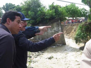 Presidente Medina recorre las zonas afectadas por las lluvias en la región Sur