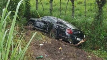 Carlos Mármol sufre accidente automovilístico