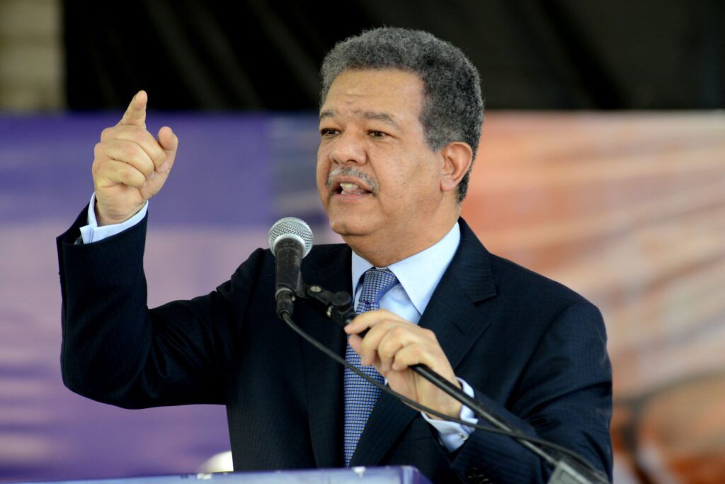 Leonel Fernández: “Apoyamos la negociación pacífica en Venezuela”