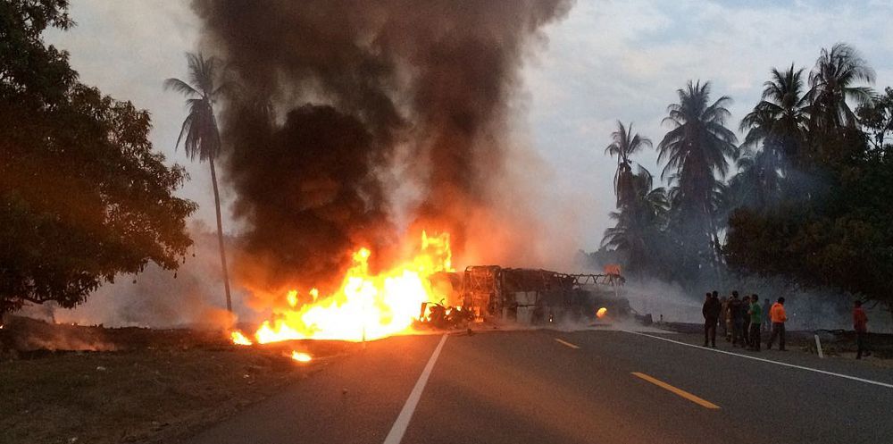 México, 14 muertos y 20 heridos en accidente de autobús