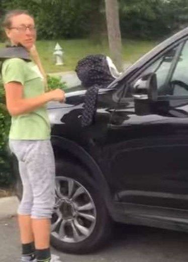 Mujer se hacía pasar por indigente y es rica