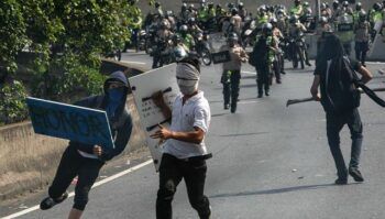 Muere otro joven venezolano tras disturbios