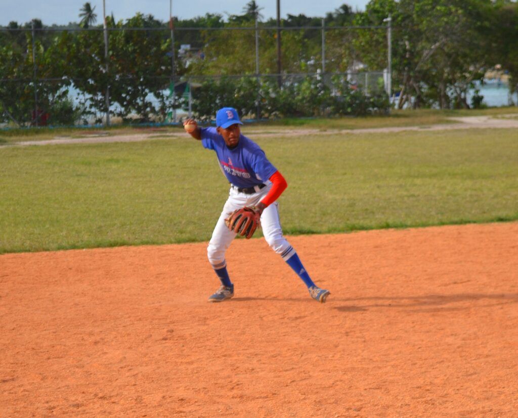 Academia de béisbol apuesta por el desarrollo deportivo de Bayahibe