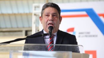 Piden destituir al administrador de Bienes Nacionales Emilio Rivas por acto de corrupción.