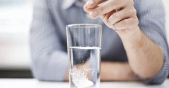 Tomar antiácidos podría llevarte a la muerte