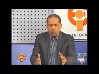 Uribe denuncia persecución política en proceso judicial en su contra