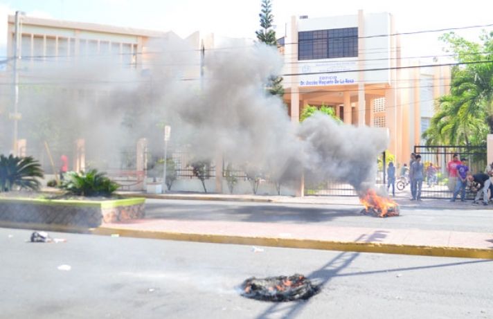 Suspenden docencia en la UASD