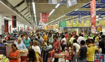 Full los supermercados del país Irma