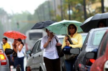 Onda tropical se aleja del país