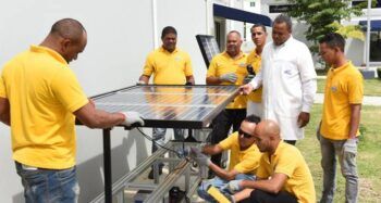 Infotep forma técnicos en energía renovable