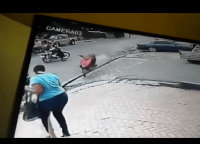 Video: pasola loca atropella mujer