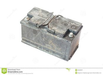 Una batería vieja pudo haber sido la causa de la muerte de las tres personas encontradas muertas en un carro