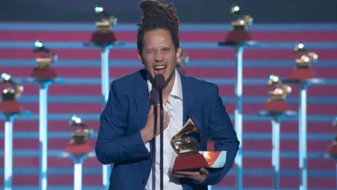 Vicente García brilla en tres categorías de los Latin Grammy.