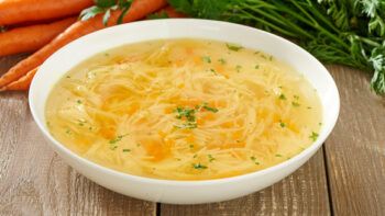 Mujer intentan matar hombre con sopa envenenada y mata niño