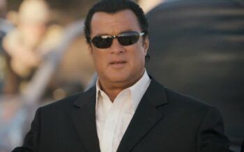 Steven Seagal es acusado de acoso sexual