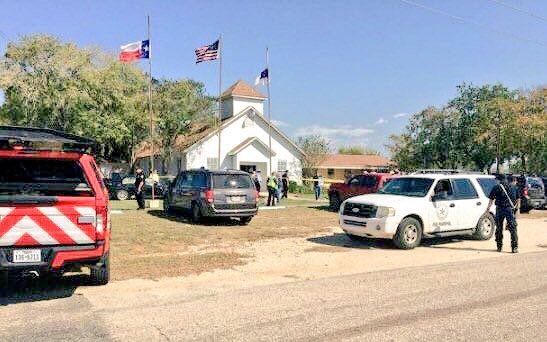 27 muertos y múltiples heridos deja tiroteo en iglesia de Texas