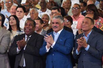 Cuatro años más para Miguel Vargas al frente del PRD