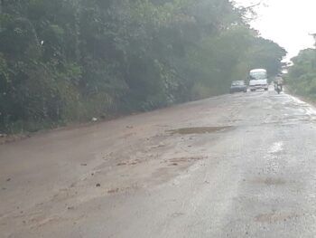 Piden al Gobierno reparar carretera Guerra-Bayaguana