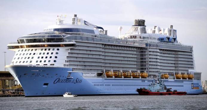 200 pasajeros contraen virus en un crucero  