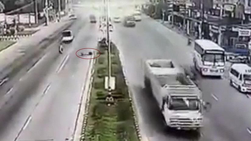 (Video) Neumático atropella un motorista