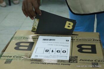 Se intensifica debate en República Dominicana por las primarias de partidos.