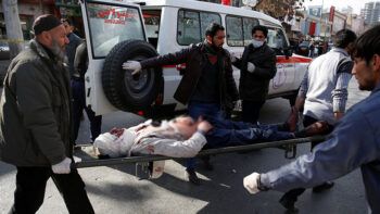 Al menos 40 muertos y 140 heridos tras una explosión en el centro de Kabul.