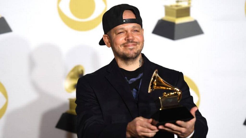 Residente, Shakira y Rubén Blades ganan premios Grammy.