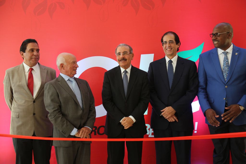 Inauguran Hipermercado Olé en Ciudad Juan Bosch