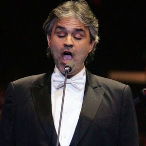 Viene al país Andrea Bocelli en febrero al Hard Rock Hotel & Casino Punta