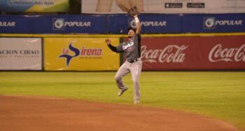 Gigantes blanquean al Escogido