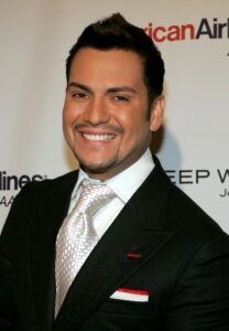 Muere el padre de Víctor Manuelle