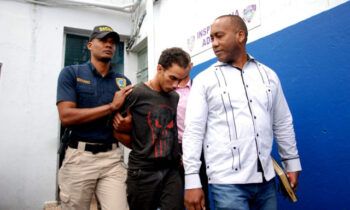 Primera esposa dejó al Chamán Chacra por amenaza de muerte.