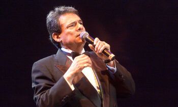 Hospitalizan a José José de emergencia