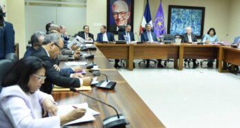 Tras presiones por su inercia, convocan para hoy al Comité Político del PLD.