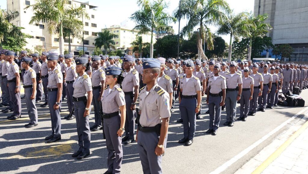 Más de 23 mil policías brindan seguridad en Semana Santa
