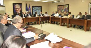 Son cinco los ministros del gobierno que aspiran a dirigir el país 