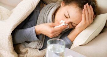 Cómo prevenir la influenza y la difteria