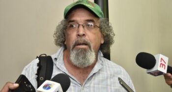 Padre Rogelio acusa al sacerdote Francisco Batista de embarazar varias jóvenes y obligarlas a abortar.