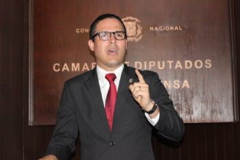 Diputado del PRM Jean Luis Rodríguez desmiente que corriente de Hipólito Mejía apoyen las primarias abiertas