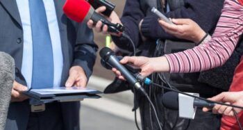 Los periodistas celebran su día con el reto de adaptarse a las redacciones integradas