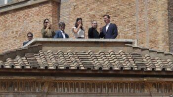 Enviado dice Vaticano hace historia con reunión sobre abusos