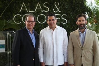 Firma INICIA crea conciencia sobre aves endémicas a través de exposición fotográfica