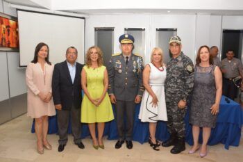 Euri Cabral imparte charla en la Policía “Claves para Construir Matrimonios Sanos y Felices”