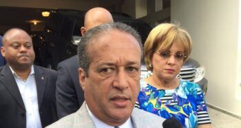 Reinaldo Pared Pérez anunciará hoy sus aspiraciones.