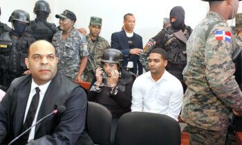 Marlon Martínez confiesa introdujo el cuerpo de Emely en un saco y lo tiró debajo de un puente.