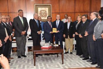 Oposición se mantiene firme con las primarias cerradas