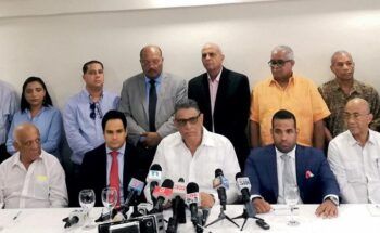 Chú Vásquez dice que recurrirá a la ONU y OEA para que investiguen a Danilo Medina y al procurador.