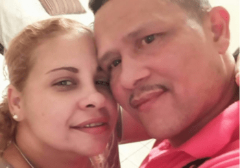 Hombre mata su mujer y luego de suicida dentro de un restaurante frente al aeropuerto del Cibao