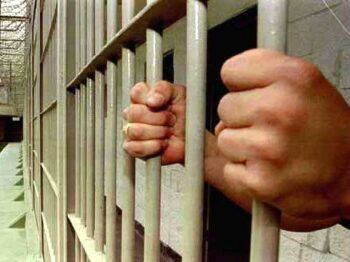 Condenan a 20 años a hombre que violó y amenazó de muerte a hijastra de 11 años