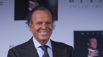 Julio Iglesias se opone a ser juzgado en Valencia por la demanda de paternidad